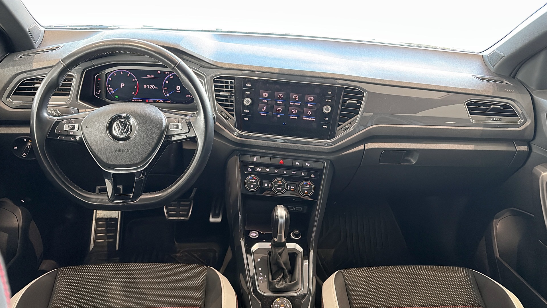 Volkswagen T-Roc LAF623