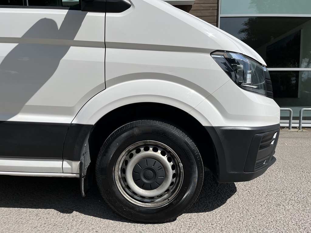 Volkswagen Crafter Enkelhytt lång hjulbas LAP11A