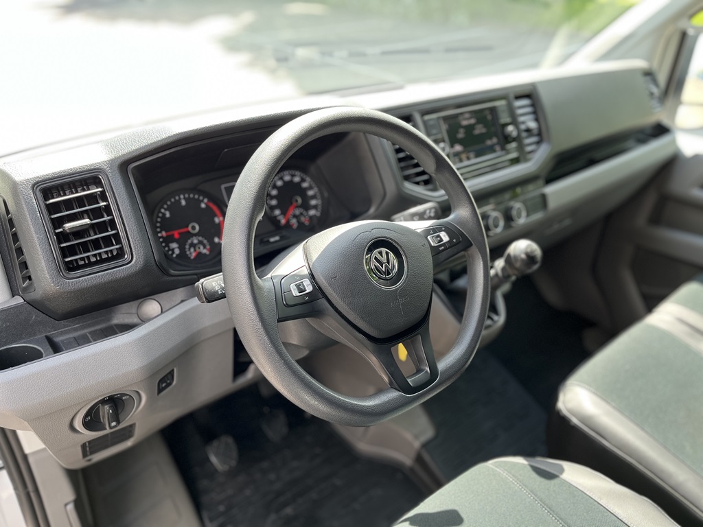 Volkswagen Crafter Enkelhytt lång hjulbas LAP11A