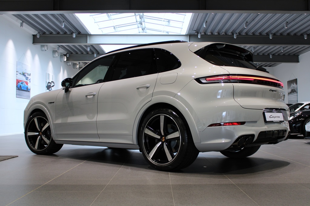 Porsche Cayenne LAU09B