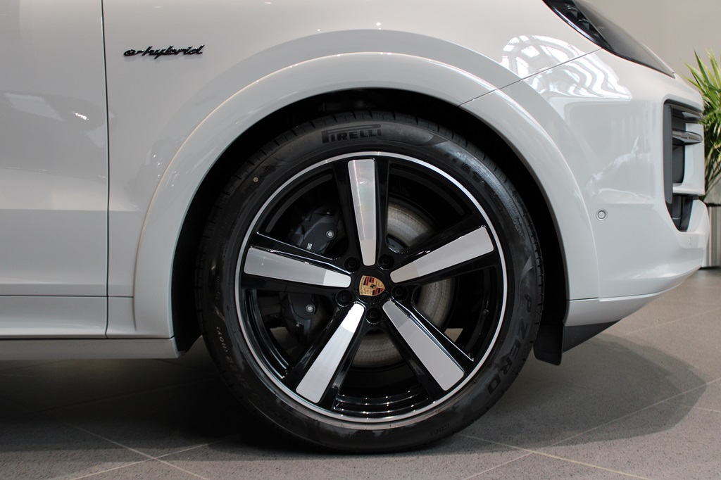 Porsche Cayenne LAU09B