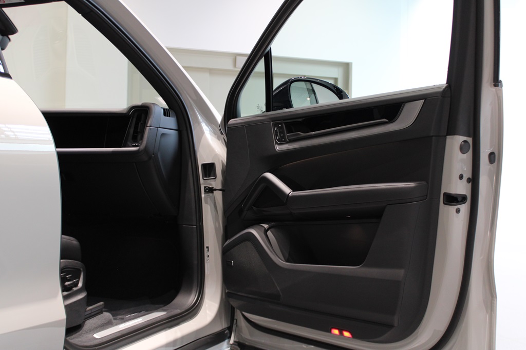 Porsche Cayenne LAU09B