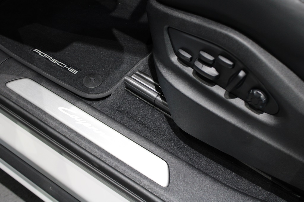 Porsche Cayenne LAU09B