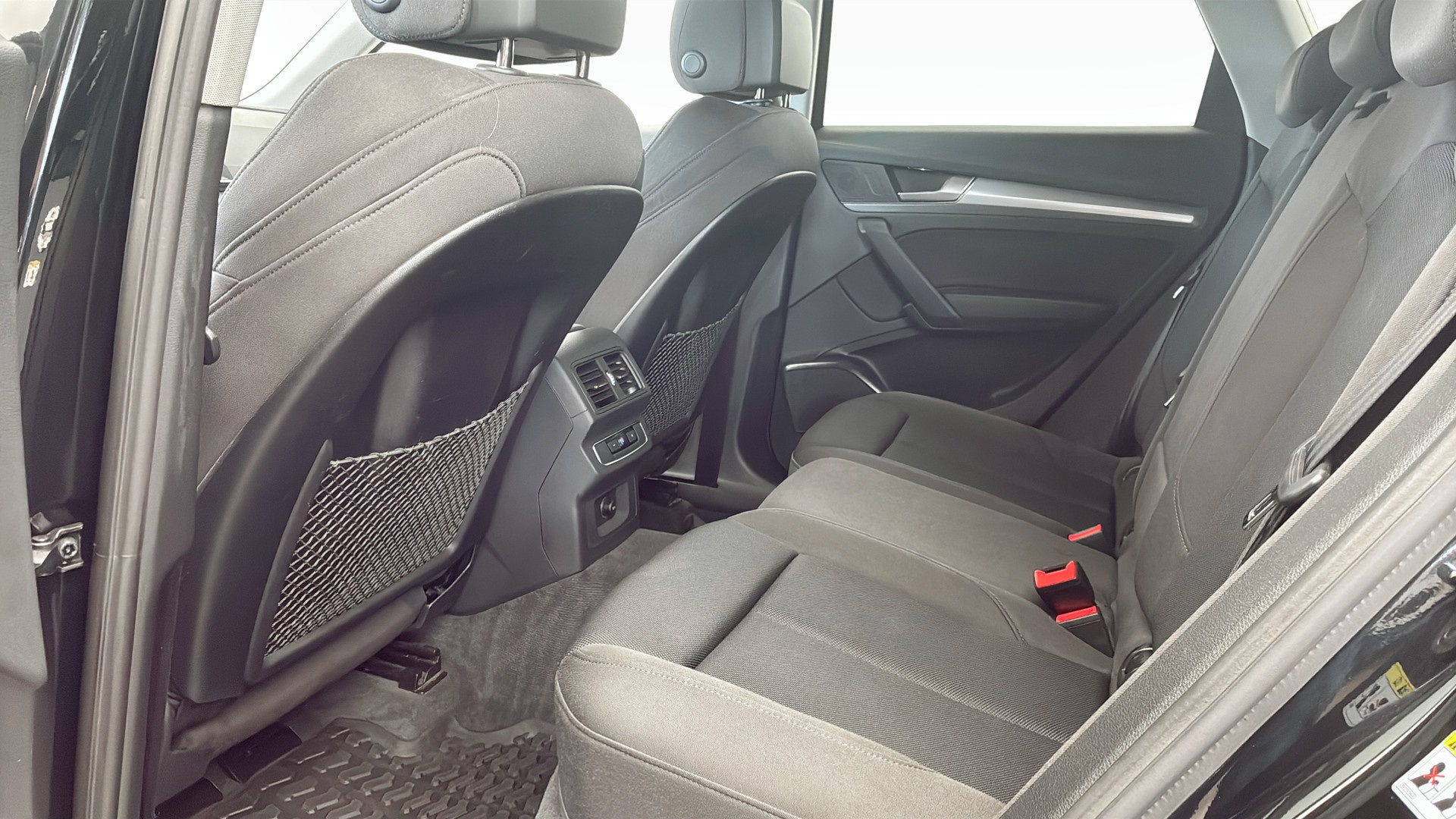 Audi Q5 LBG74R