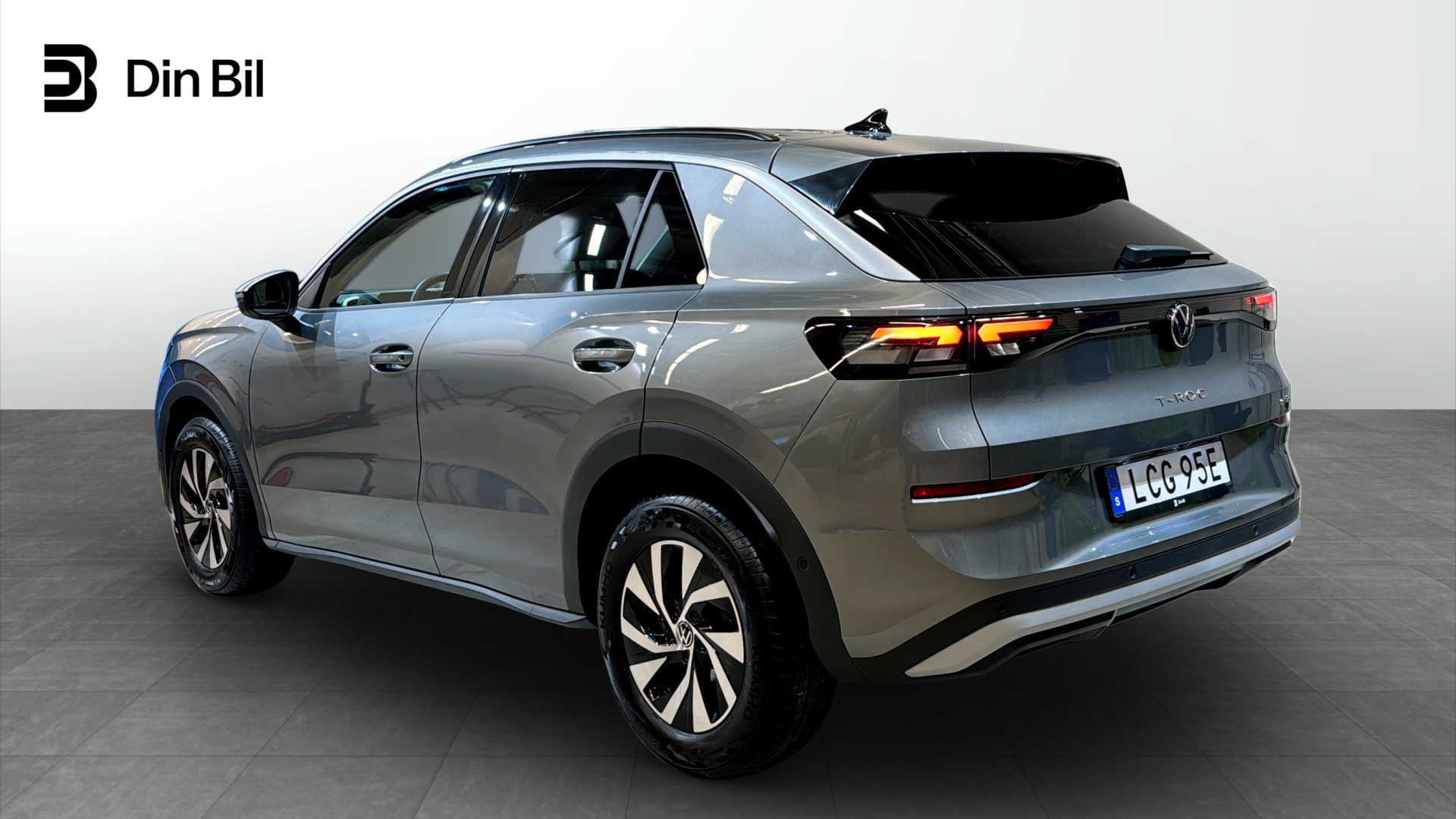 Volkswagen T-Roc LCG95E