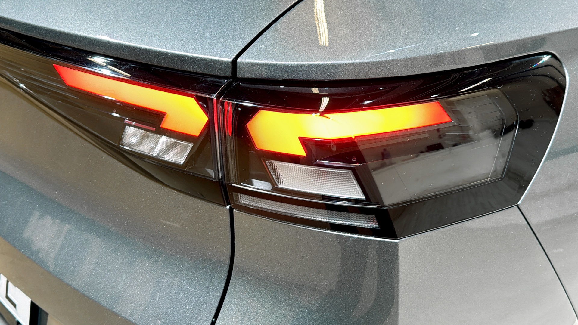 Volkswagen T-Roc LCG95E