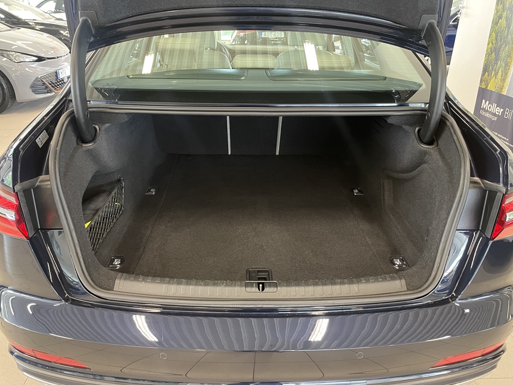 Audi A6 Sedan LCL61Y