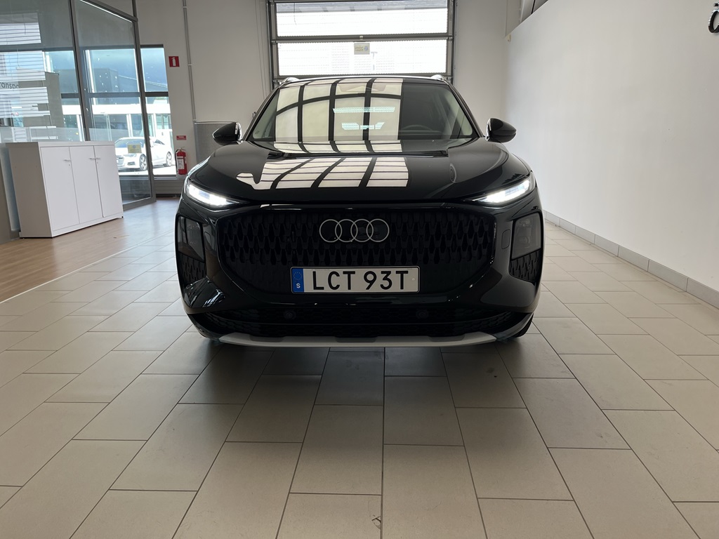 Audi Q3 Sportback LCT93T