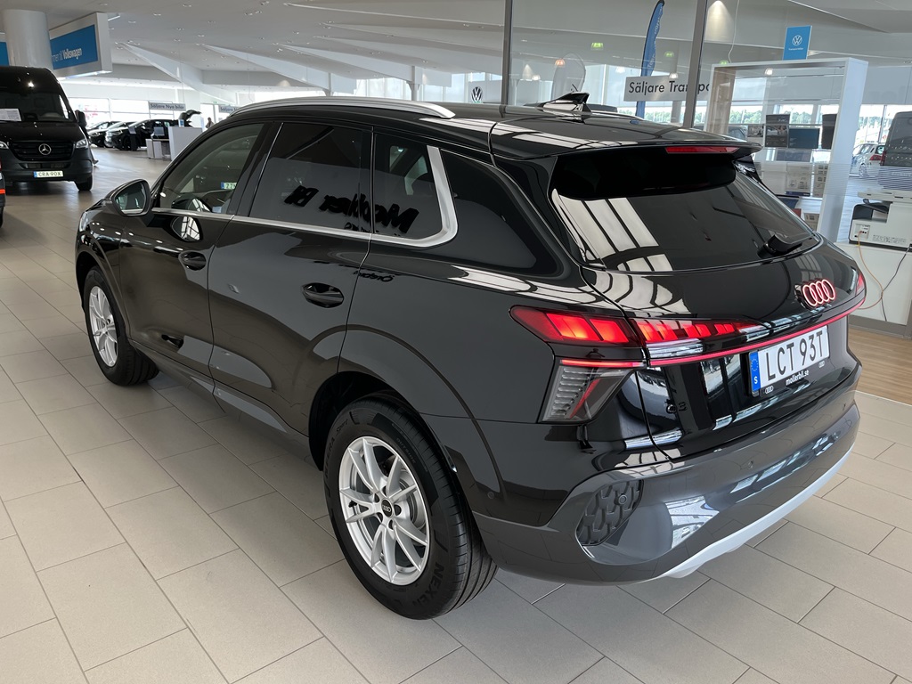 Audi Q3 Sportback LCT93T