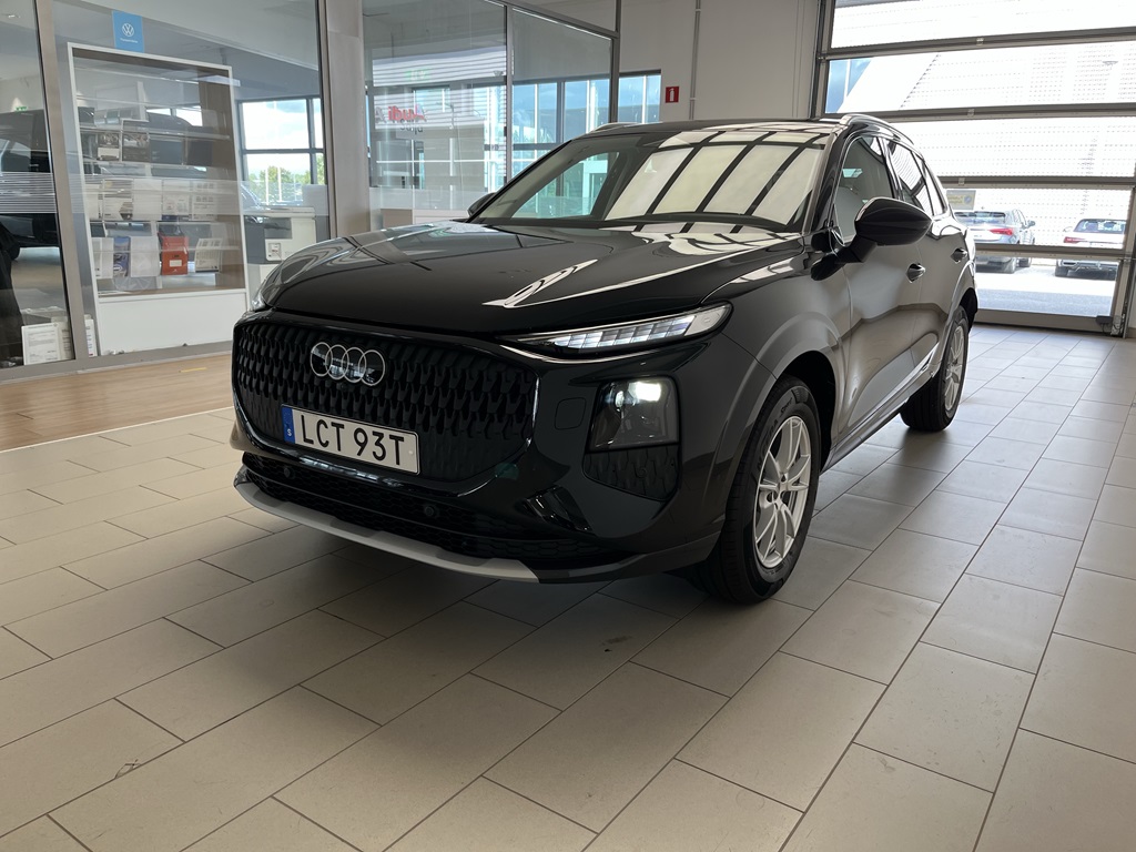Audi Q3 Sportback LCT93T