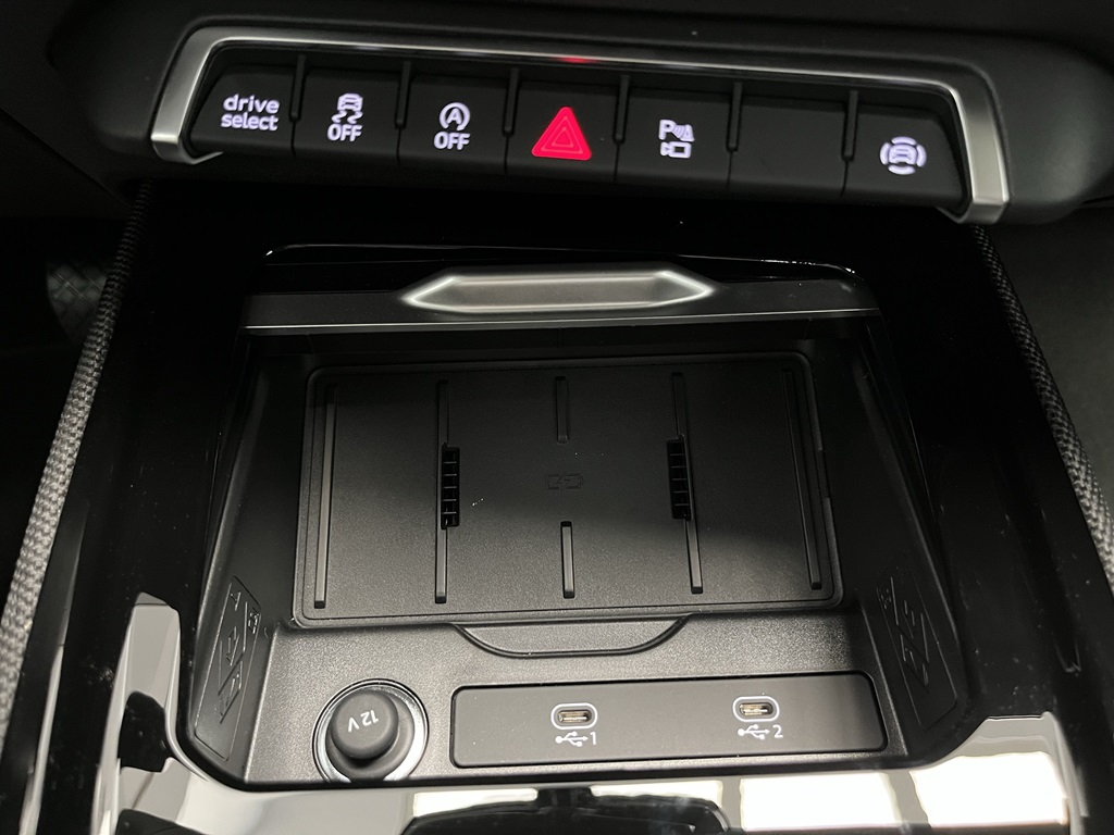 Audi Q3 Sportback LCT93T