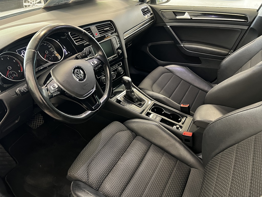 Volkswagen Golf LCW840