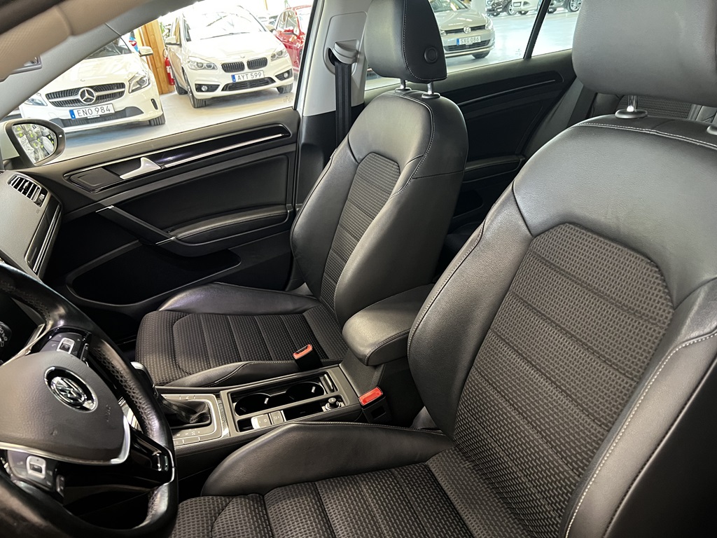Volkswagen Golf LCW840