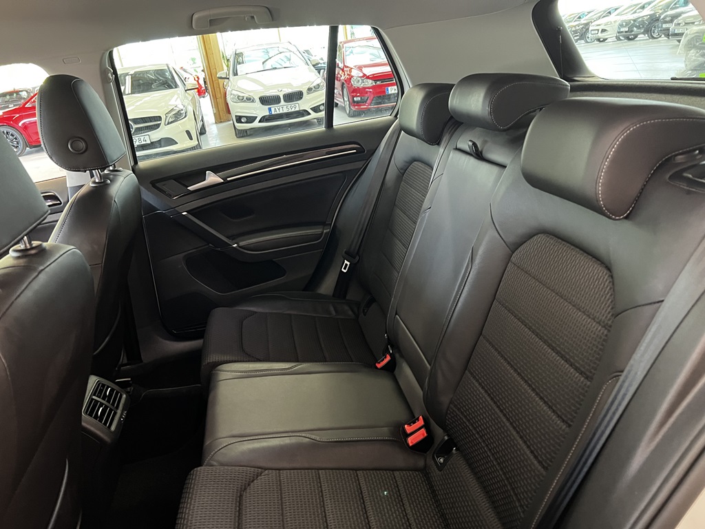 Volkswagen Golf LCW840
