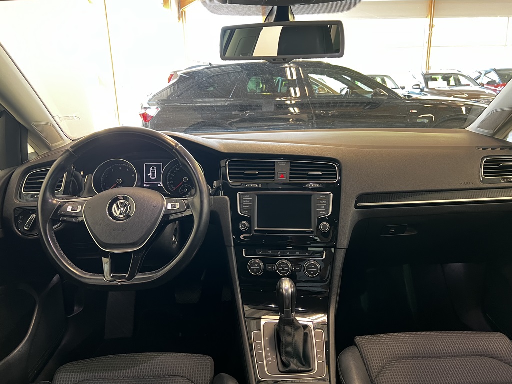 Volkswagen Golf LCW840