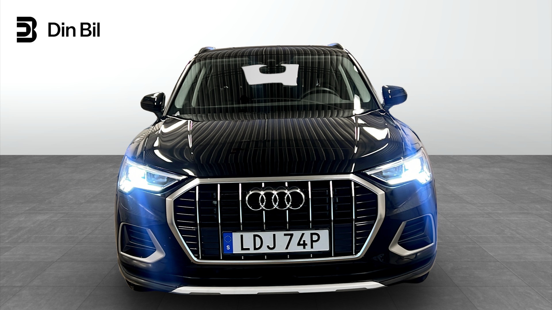 Audi Q3 LDJ74P