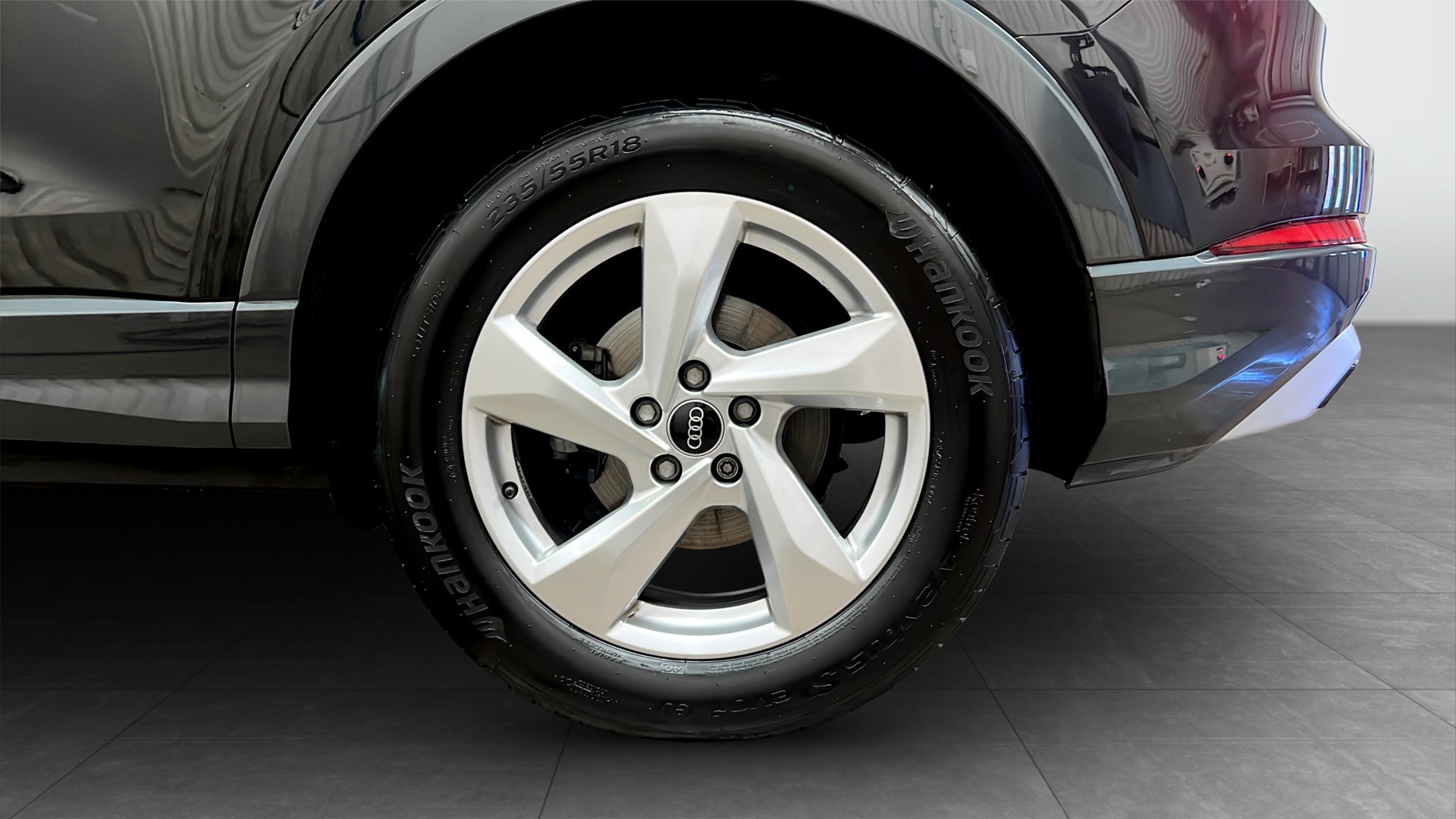 Audi Q3 LDJ74P