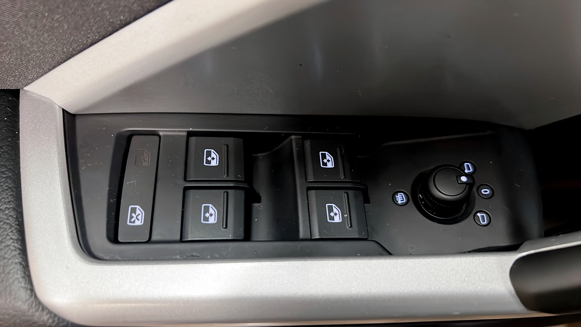 Audi Q3 LDJ74P