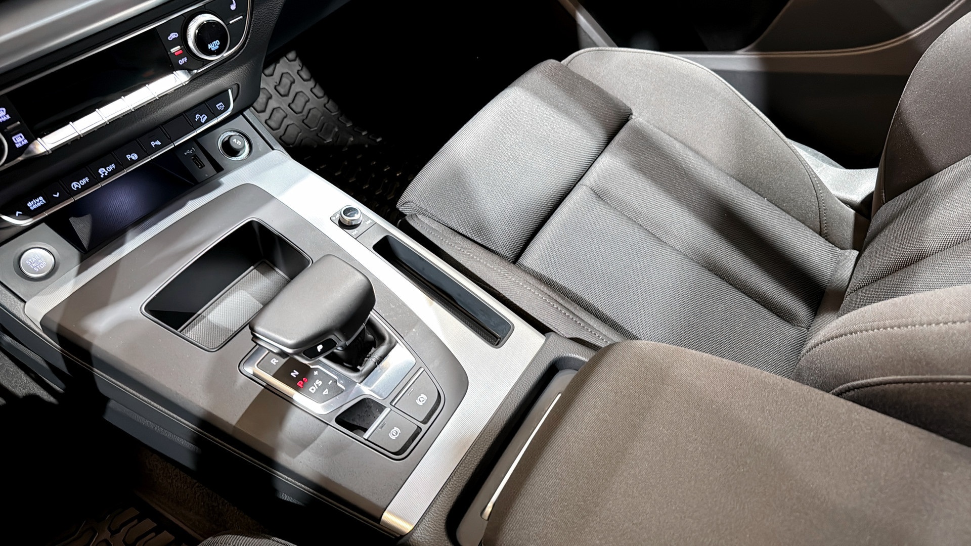 Audi Q5 LEK93N