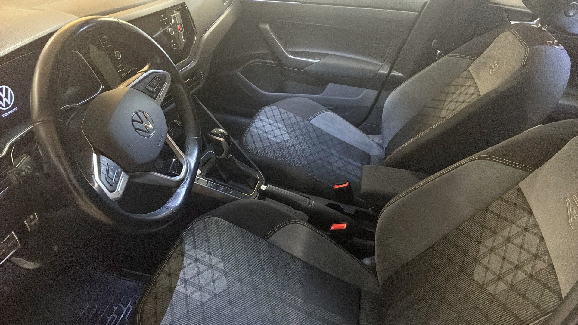 Volkswagen Taigo LEN37B