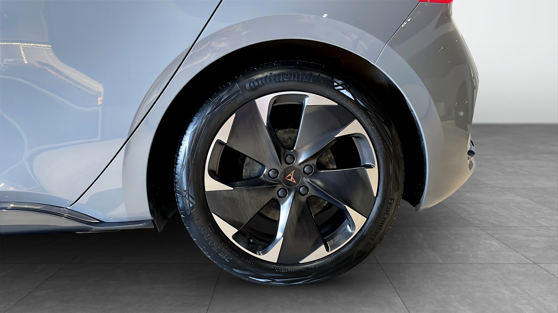 CUPRA Born LES91P