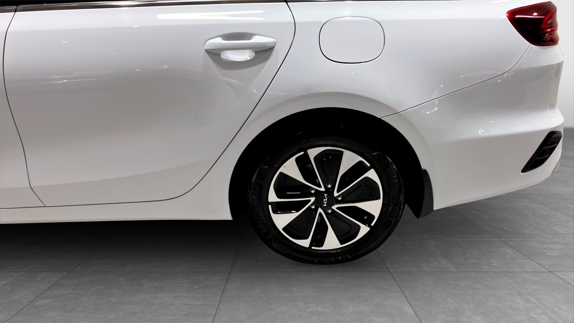 Kia cee'd SW LEW81K