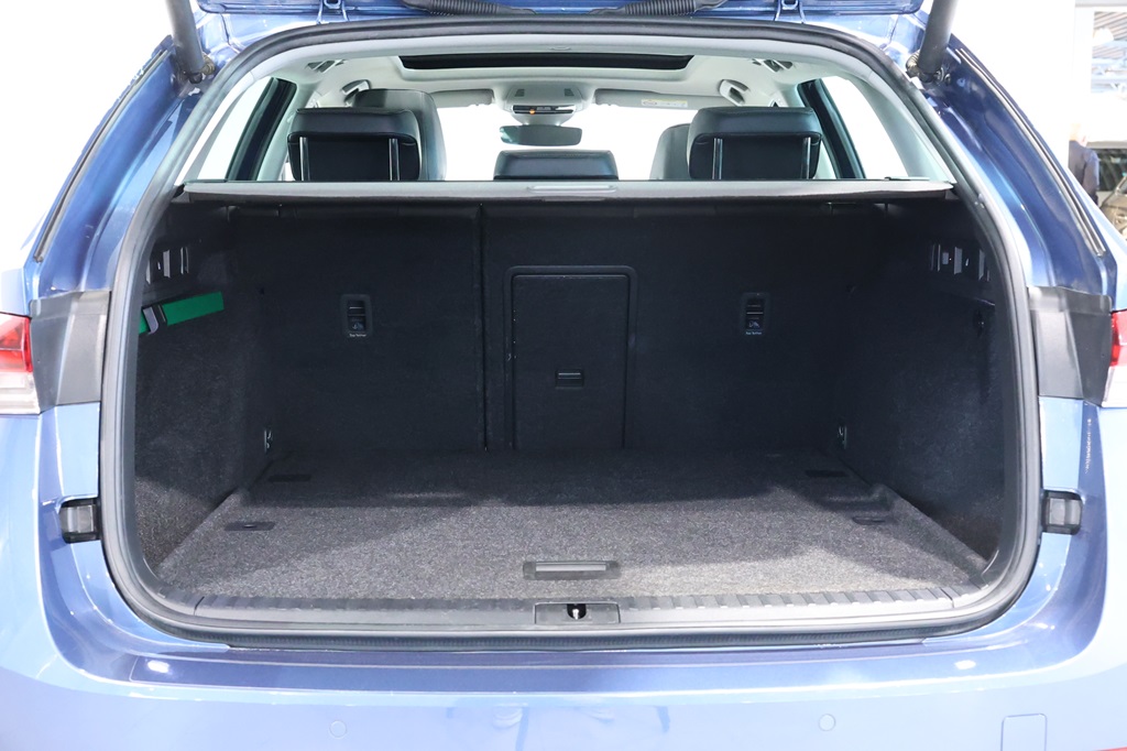 Skoda Octavia Combi LFB20T