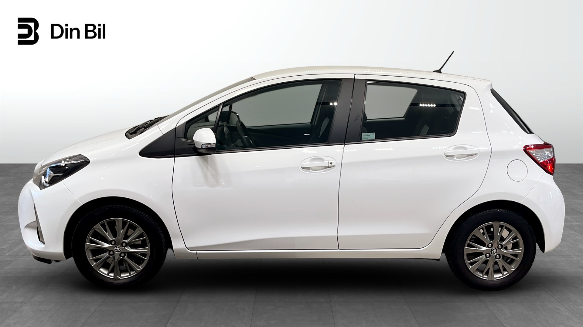 Toyota Yaris LFB51H