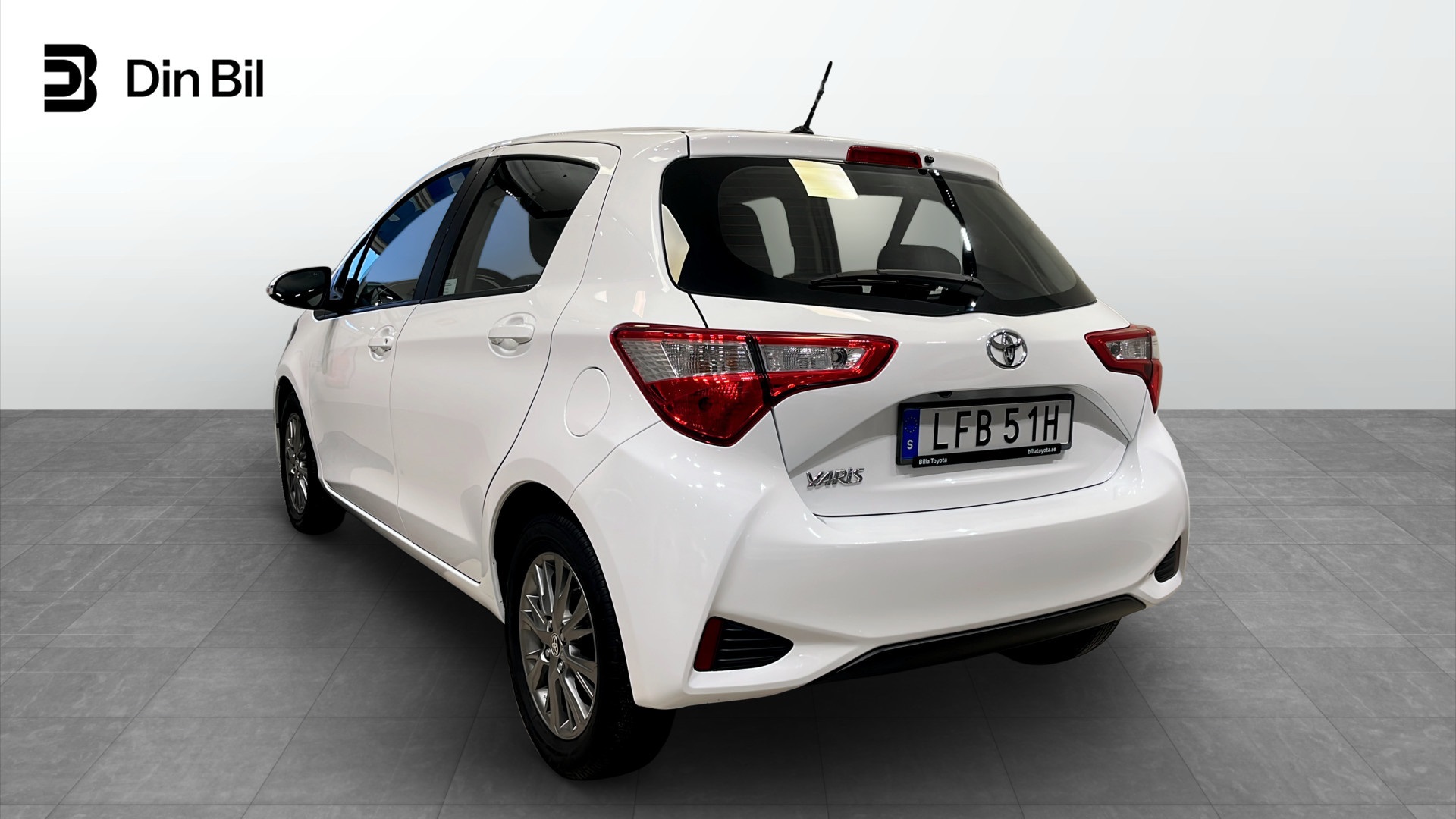 Toyota Yaris LFB51H