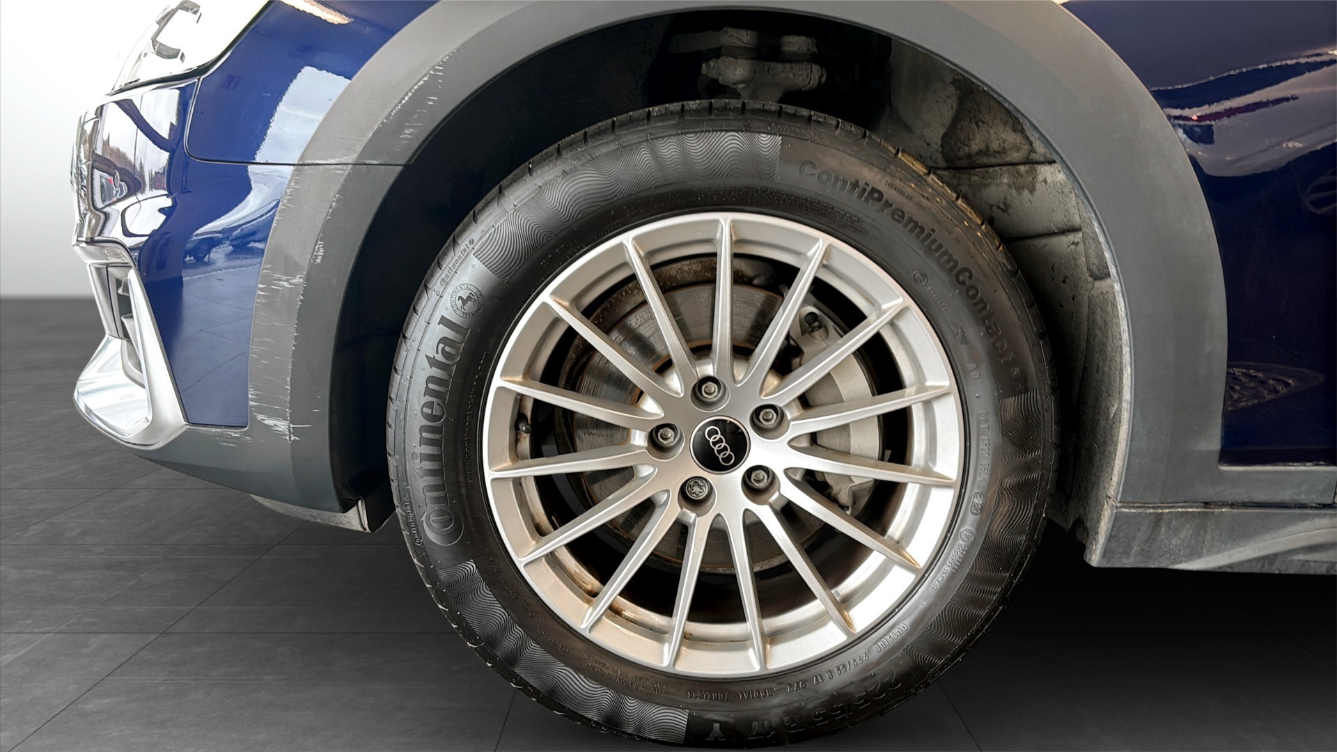 Audi A4 allroad quattro LFG74Y