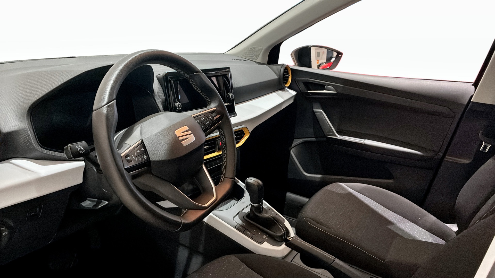 SEAT Arona LFM93B