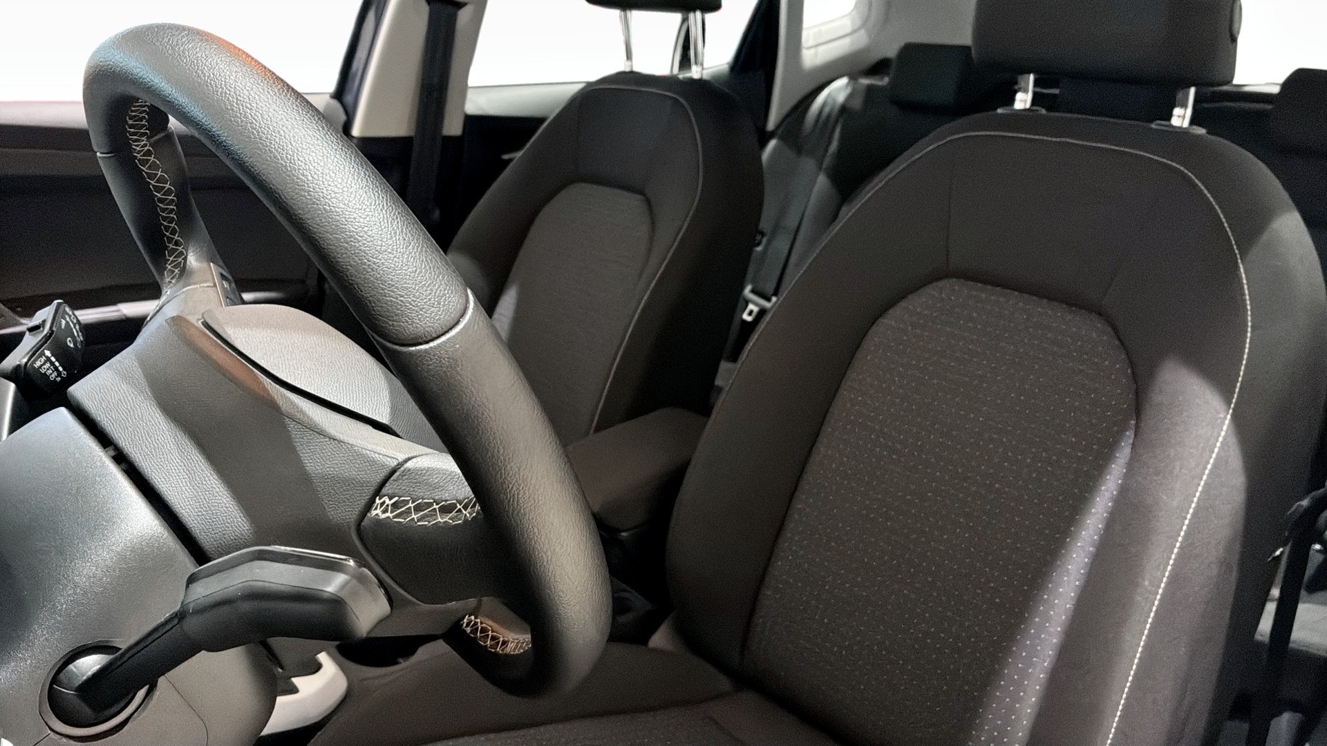 SEAT Arona LFM93B