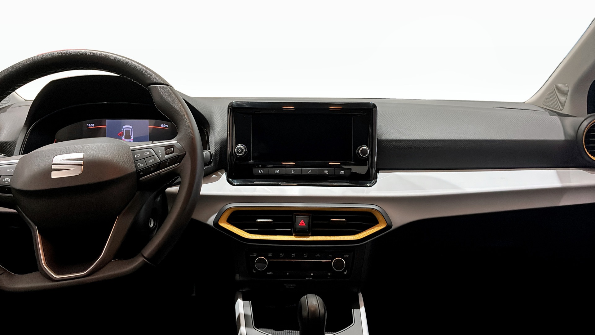 SEAT Arona LFM93B