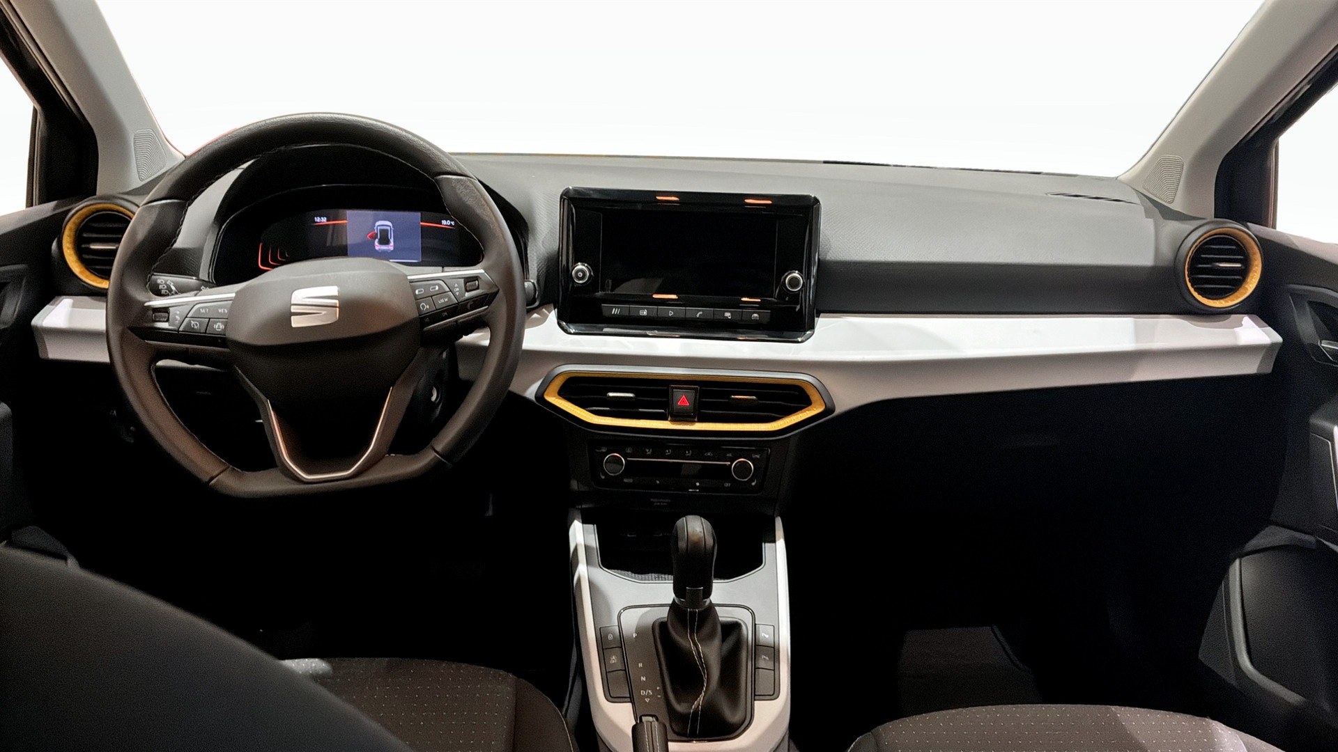 SEAT Arona LFM93B