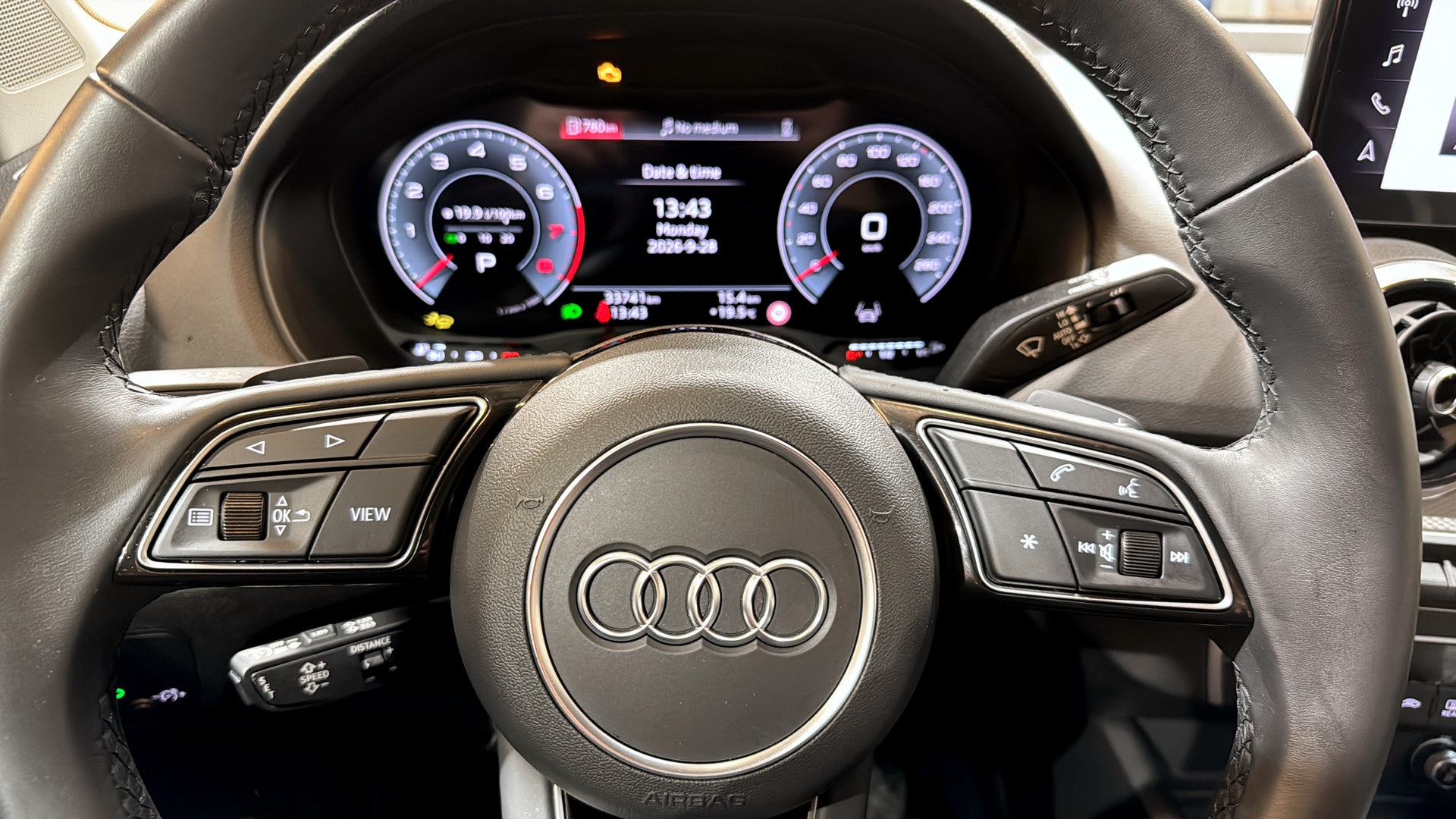 Audi Q2 LGC93B