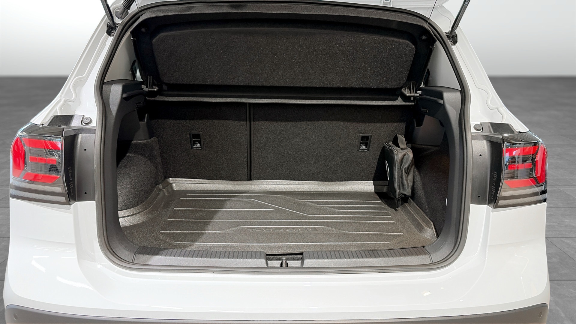 Volkswagen T-Cross LGF94A