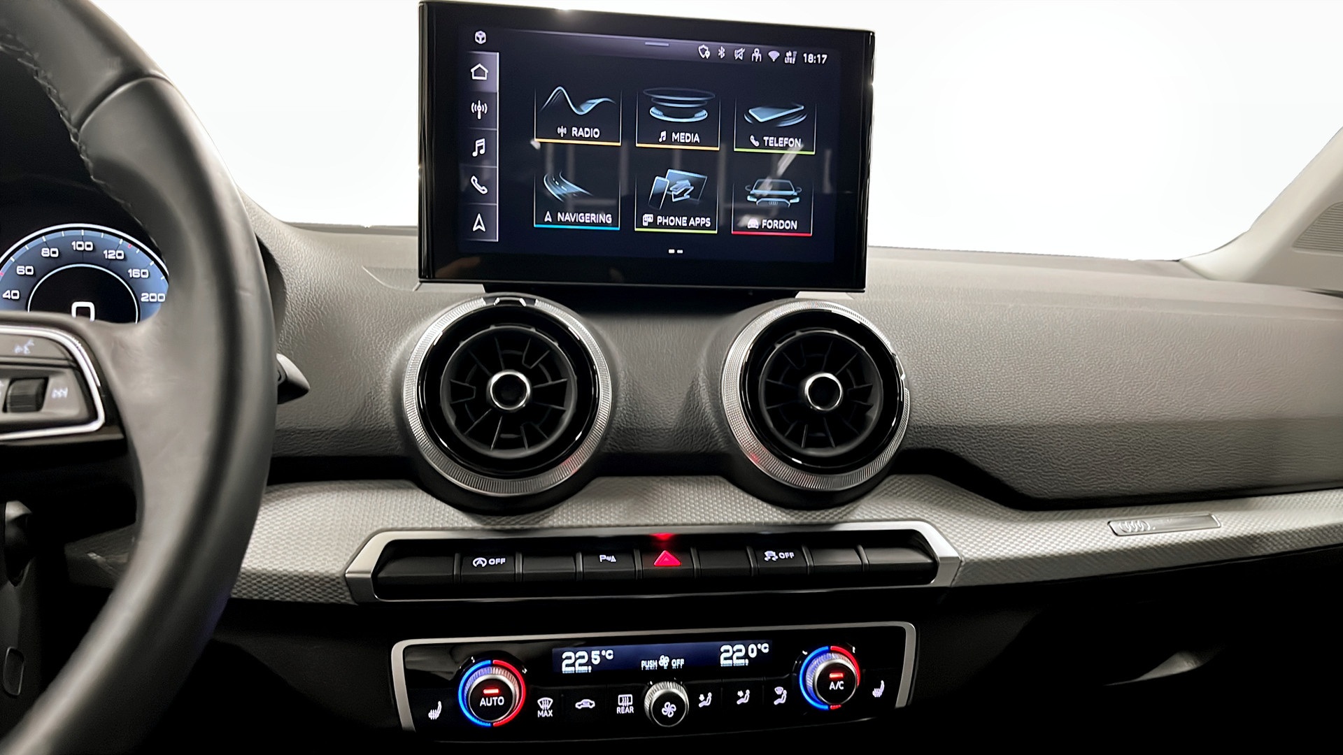 Audi Q2 LGL76J