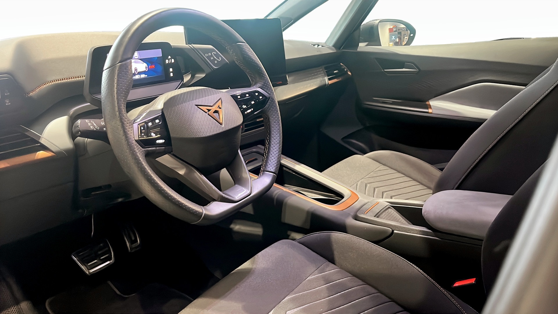 CUPRA Born LGM11J