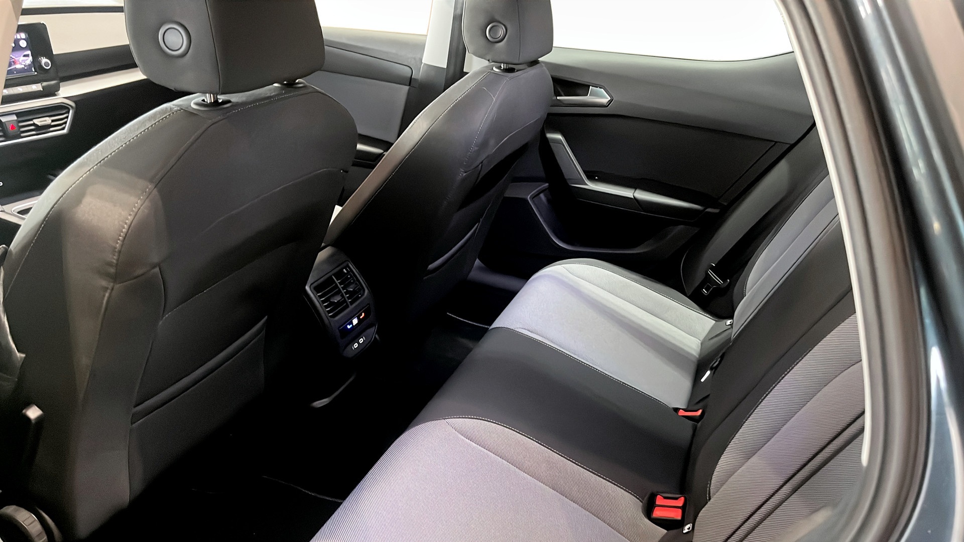 SEAT Leon LGW026