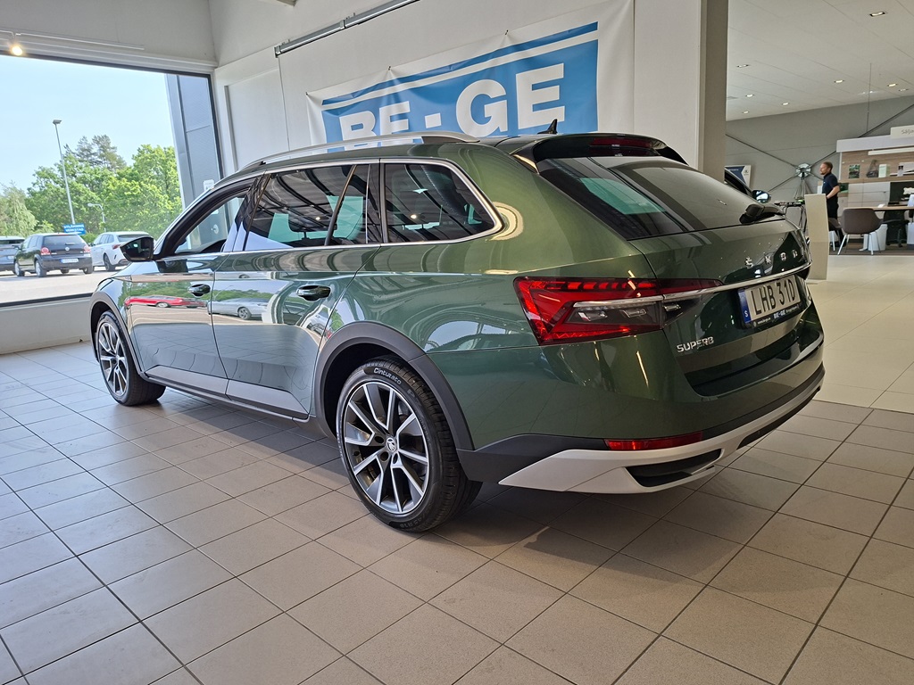Skoda Superb Combi LHB31D