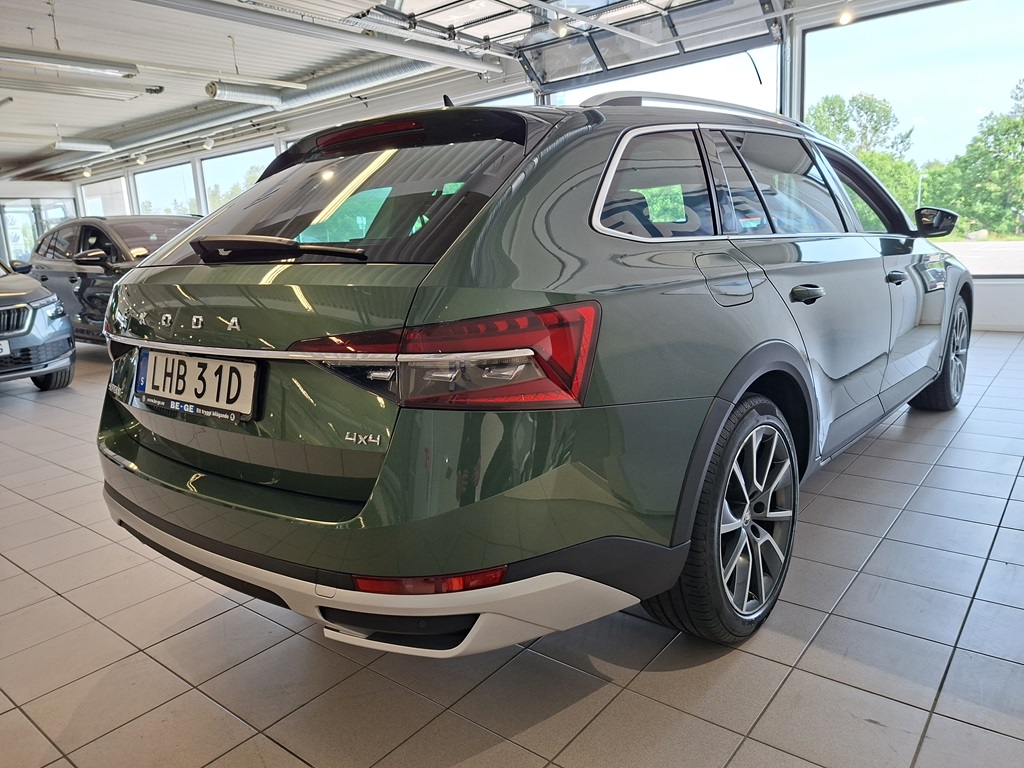 Skoda Superb Combi LHB31D