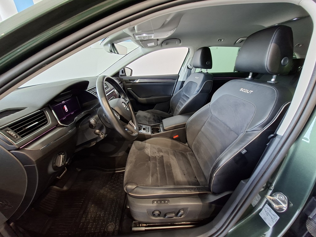 Skoda Superb Combi LHB31D