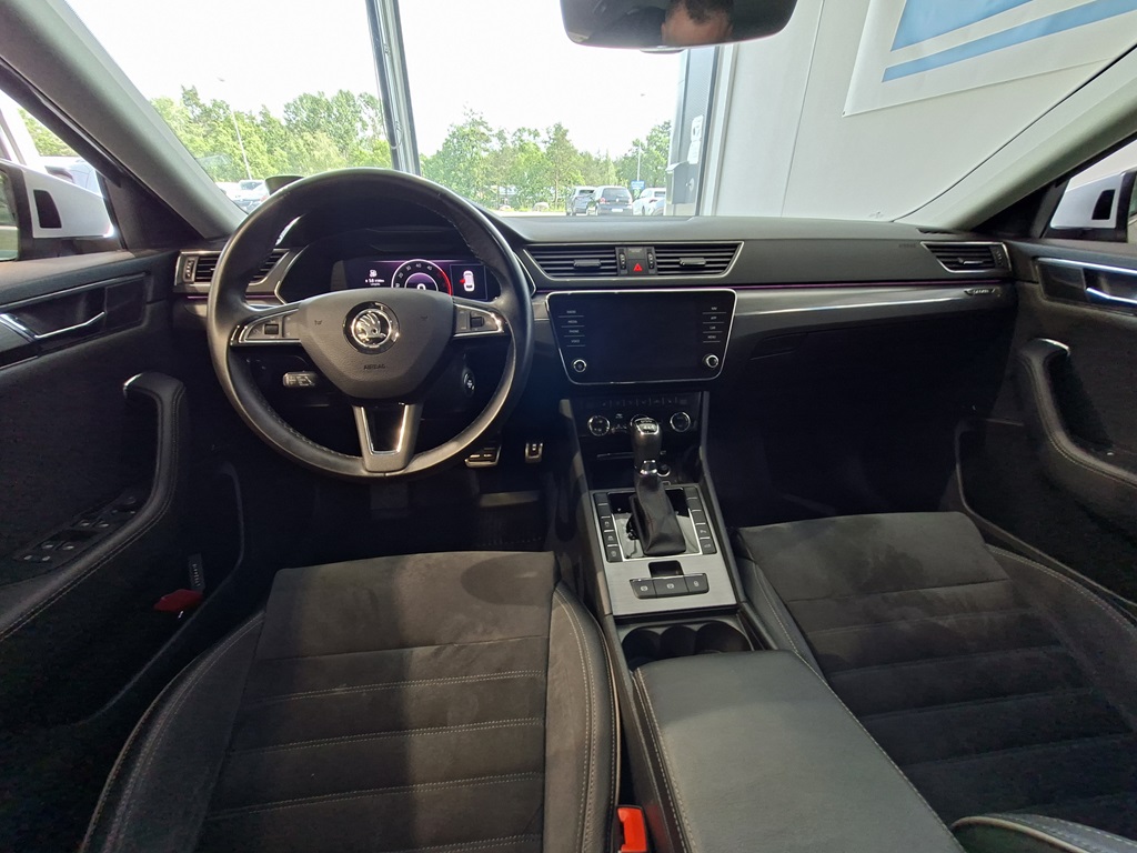 Skoda Superb Combi LHB31D