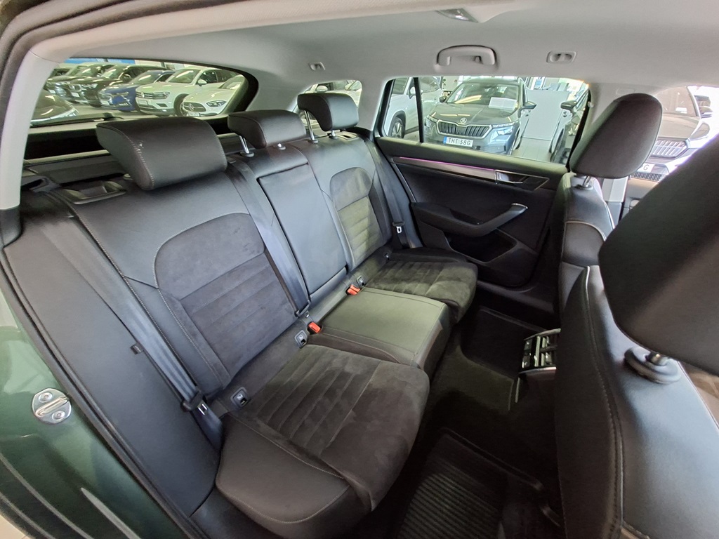 Skoda Superb Combi LHB31D