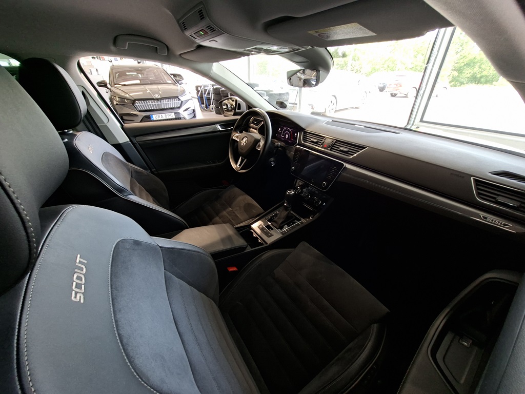 Skoda Superb Combi LHB31D