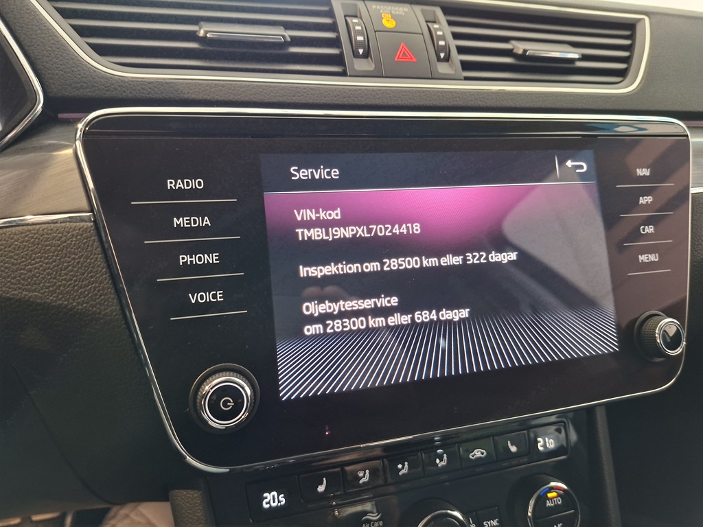 Skoda Superb Combi LHB31D