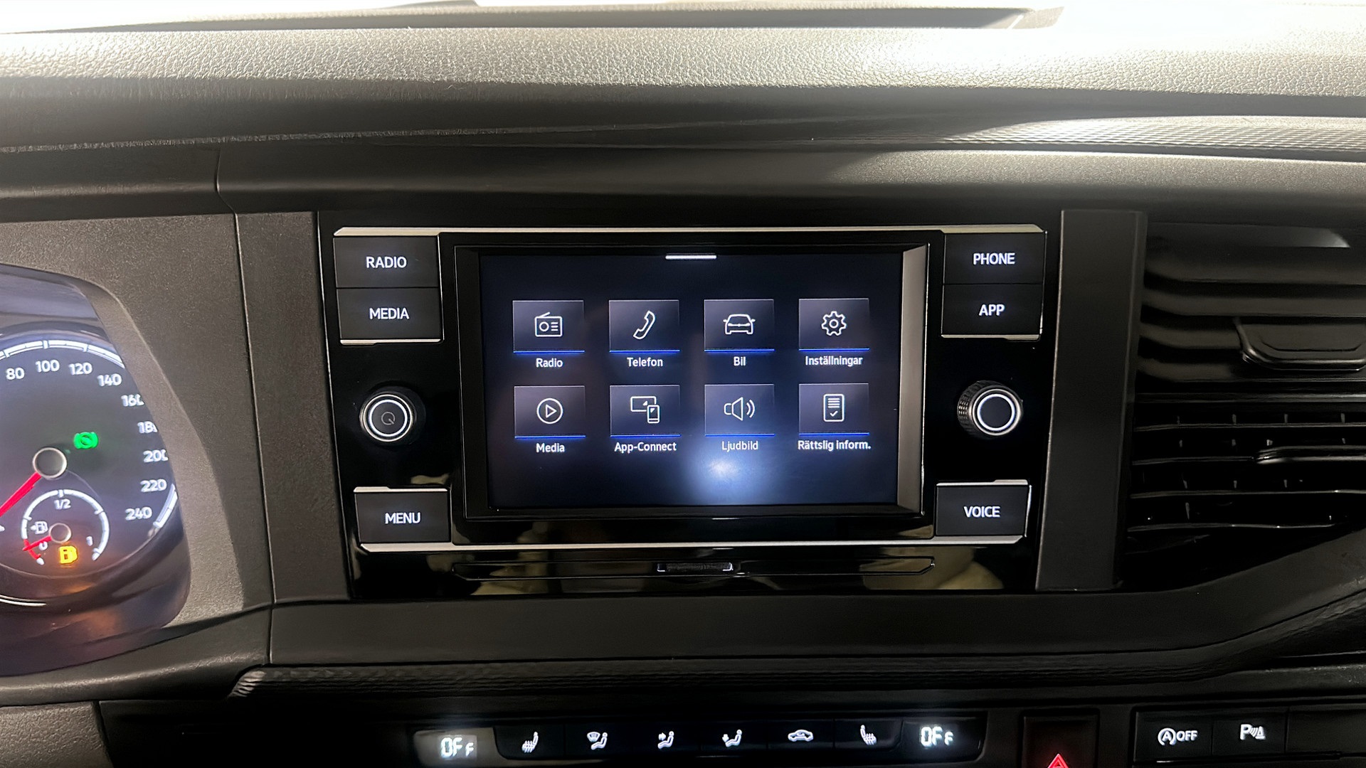 Volkswagen T6.1 Caravelle kort hjubas LHG38C