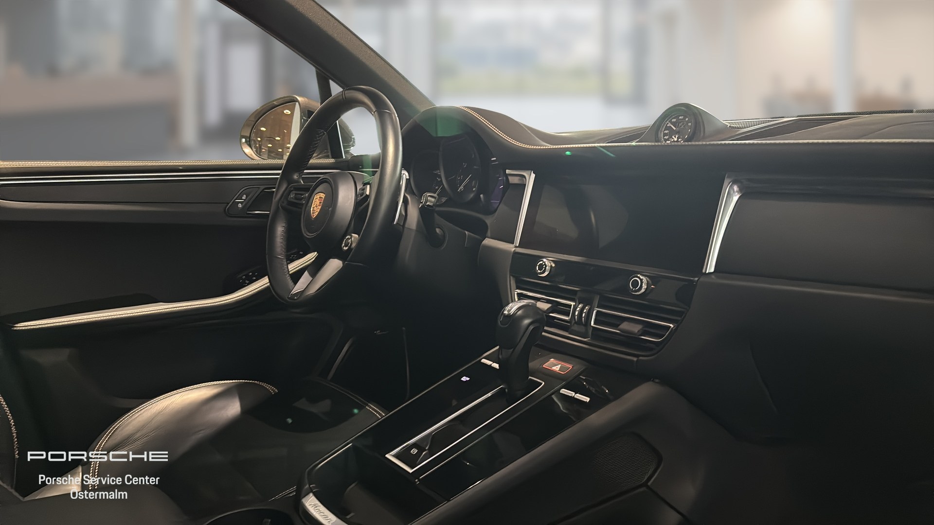 Porsche Macan LHJ37C