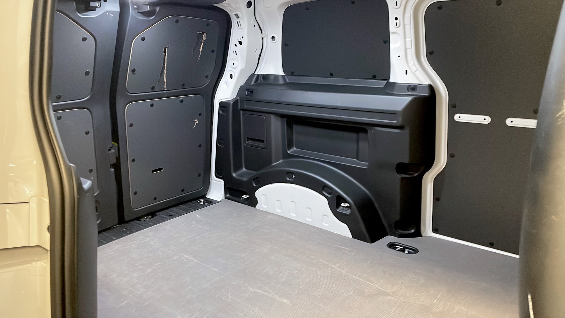 Volkswagen ID. Buzz Cargo LHL12B