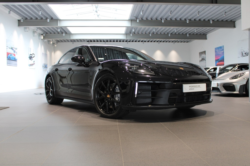 Porsche Panamera LHN11X